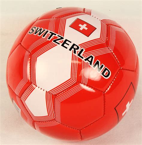 Mit viel spass und spielerischen trainings soll die begeisterung für fussball bei mädchen zwischen 5 und 8 jahren geweckt werden. Mini-Fussball Schweiz | Fanartikel Schweiz