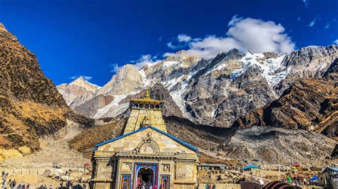 Kedarnath Temple And Mountains In Uttarakhand India Bing Wallpaper