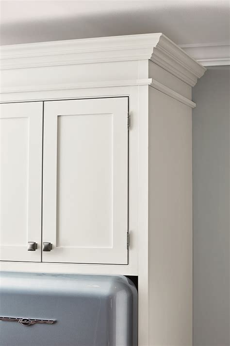 Crown Moulding In Kitchen Cabinets Things In The Kitchen