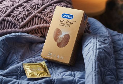 latex condom allergy symptoms prevention and alternatives durex canada