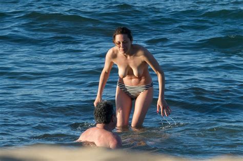 Naked Marion Cotillard In Beach Babes