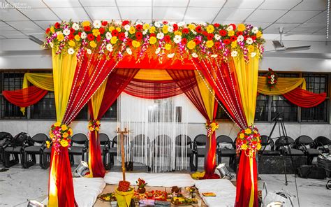 An impressive collection of decorative wedding accessories as door decorations, wall hangings and indian wedding essentials like groom attire, safa, gift tags, coin bags. Top 5 Fantastic Wedding Themes in London - London Darbar