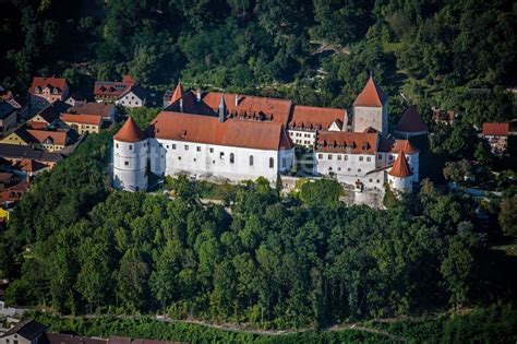 Wörth an der Donau von oben Burganlage des Schloss Wörth an der Donau