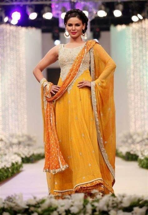 Pakistani Mehndi Dresses 2014 Pakistani Mehndi Designs 2014 For Girls