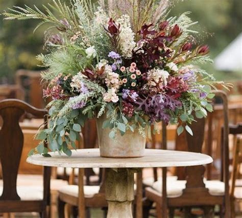 Shop our full line of artificial fall flowers from mums and sunflowers to dried straw flower and thistle, afloral has the colors and stems to enhance your home or event. 10 Stunning Fall Wedding Floral Arrangement Ideas for 2020