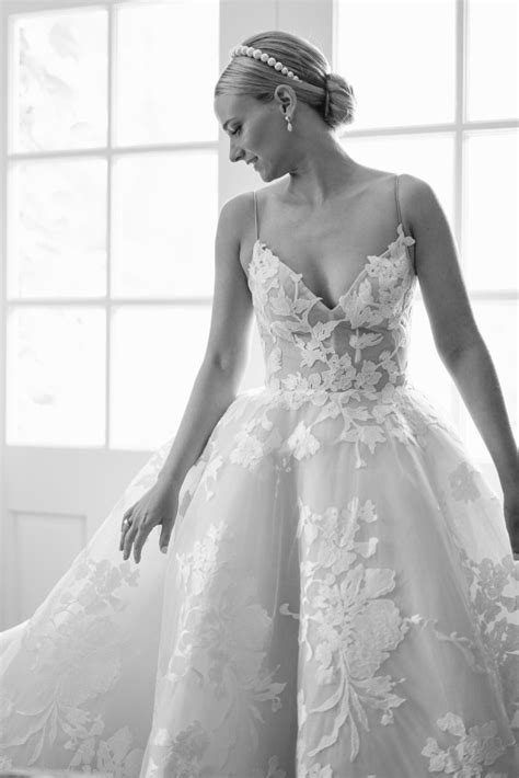 Monique Lhuillier Maeve Gown Preloved Wedding Dress Save 36 Stillwhite