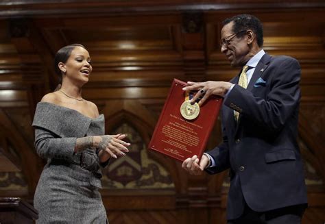 Rihanna Accepts Harvards Humanitarian Of The Year Award ‘so I Made It To Harvard