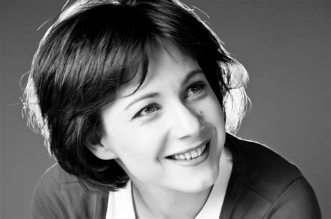 După o pauză de 8 ani. Poze Mirela Oprişor - Actor - Poza 3 din 6 - CineMagia.ro