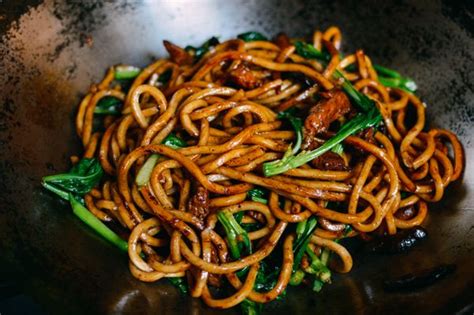 Enter one of our contests, or share that great thing you made for dinner last night. Shanghai Fried Noodles (Cu Chao Mian) | Recipe | Fried ...