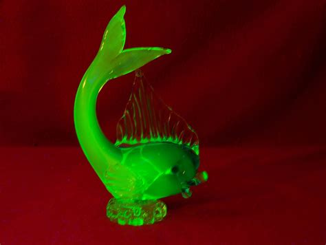 Natural uranium is not radioactive enough to be useful in nuclear power plants or weapons. It's Fishin Season ! Icet Arte Murano Uranium Glass Fish ...