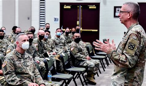 Army Combined Arms Center Commander Visits Medcoe Joint Base San