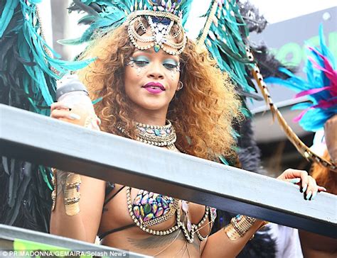 Rihanna Shows Off Her Curvy Figure As She Parties At Barbados Carnival Daily Mail Online