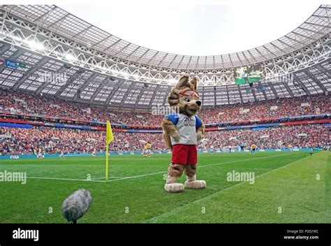 2018 World Cup Mascot Hi Res Stock Photography And Images Alamy
