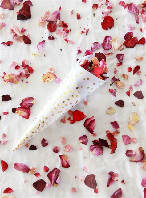 A Bubbly Lifehow To Make Flower Confetti A Bubbly Life