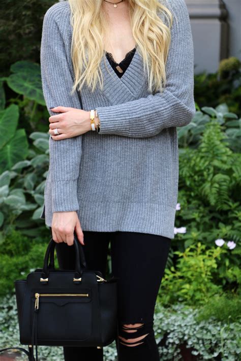How To Wear An Oversized Sweater