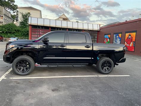 2020 Toyota Tundra Fuel Siege ReadyLIFT Leveling Kit | Custom Offsets