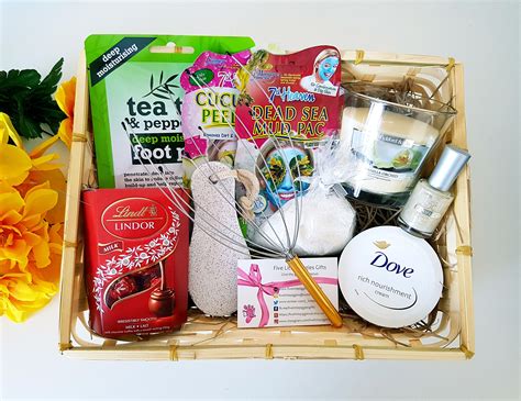 Relax And Pamper T Hamper Pampering Ts Beauty Hamper Ideas Christmas T Hampers