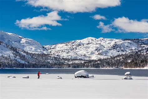 Best Snowshoeing In Truckee Tahoe Martis Camp Lake Tahoe Luxury