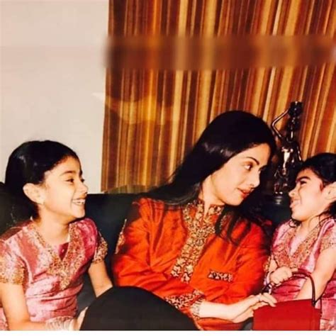 Candid Photos Of Sisters Janhvi And Khushi Kapoor That Scream Hotness
