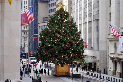 O Christmas Tree Where To See The Biggest Evergreens Around Nyc 6sqft