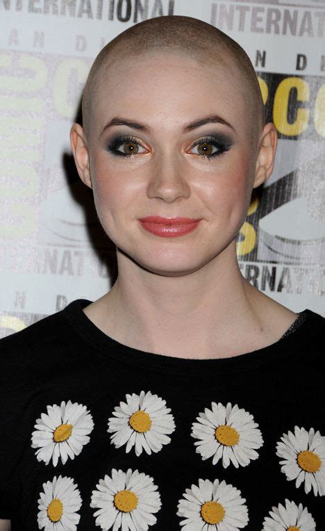 Eek Its A Shaved Head For Karen Gillan At Comic Con Shave Her Head Bald Girl Redhead Makeup