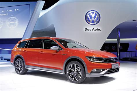 Volkswagen Passat Alltrack a fost prezentat în public la Salonul Auto