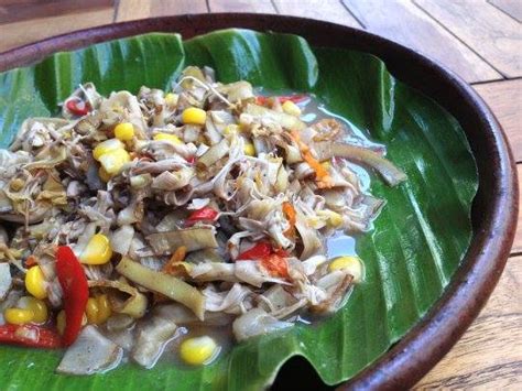 Salah satu di antaranya yang paling populer adalah es pisang ijo. RESEP TUMIS JANTUNG PISANG TERASI - TIPS KULINER & RESEP ...