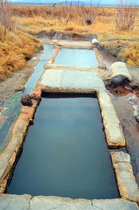 Kim bo mi bir tv haber spikeri olarak çalışıyor ve sadece kendini önemsiyor. Baker Hot Springs Near Delta, UT - RedRockAdventure.com