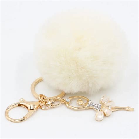 2022 Bulk Custom 3 1inch Key Rings Custom Rabbit Fur Ball Fluffy Big Puff Fluffy Keychain With