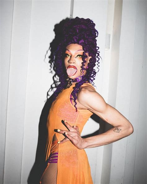 Yvie Oddly Oddlyyvie Instagram Photos And Videos