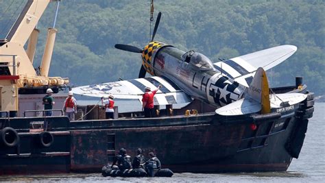 World War Ii Era Plane Lifted From Hudson River 1 Day After Deadly