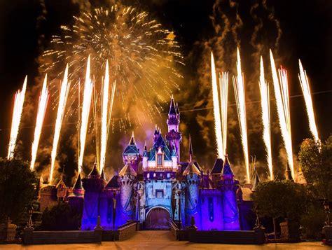 Your Guide To A Successful New Years Eve At The Disneyland Resort