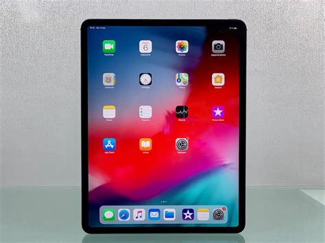 In terms of raw specs, the new ipad pros win out: Aperçu de l'iPad Pro 2018 : un magnétisme qui opère ...