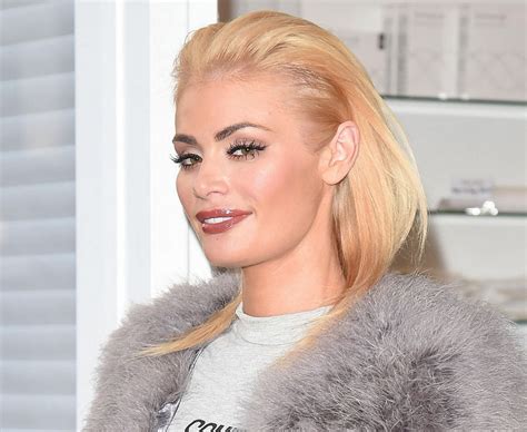 Exclusive Towies Chloe Sims Goes For A Kardashian Bleach Blonde Hair