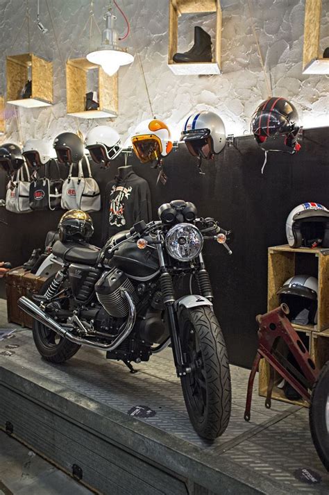 Cafe racer bikes mașini motociclete personalizate malini motociclete triumph bonneville, scrambler leather tank belt cafe racer and scrambler. Cafe Racer Gentleman's Essentials | Cafe racer motorcycle ...