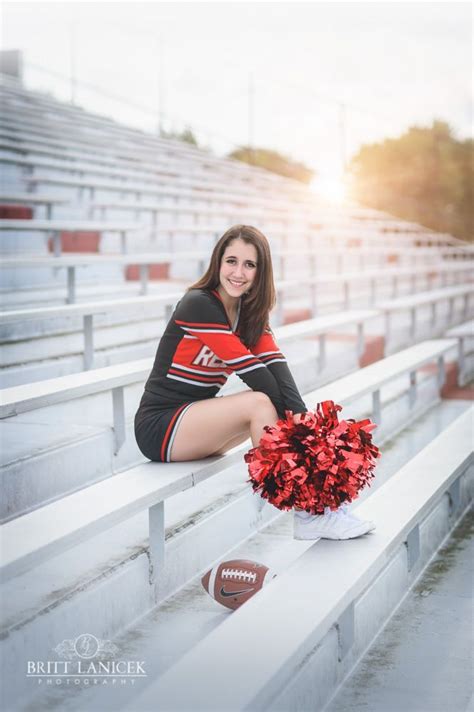 Cheerleading Senior Portraits In Fostoria Ohio By Britt Lanicek