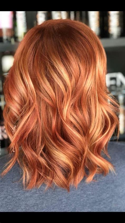Alluring red hairstyles with blonde highlights. Auringonlasku punainen. Mansikka blondi. in 2020 | Red ...