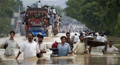 Hundreds Of Thousands Homeless In Flood Ravaged Pakistan