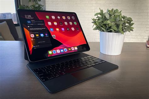 Teleprompter pro is the top rated professional teleprompter system for your ipad, used by thousands of tv & production companies around the world. Apple Magic Keyboard for iPad Pro review | Macworld