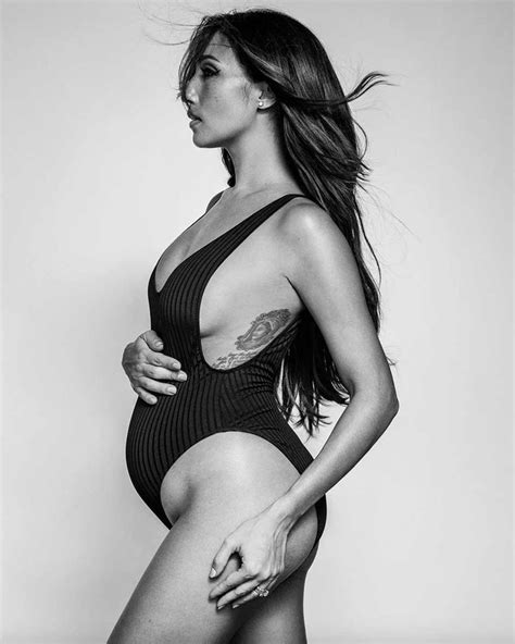 Look Solenn Heussaffs One Minute Sultry Maternity Shoot