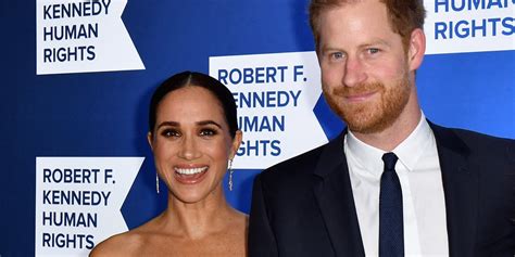 Prince Harry And Meghan Markles Surprise Video Called Fake By Royal Insiders They Want To