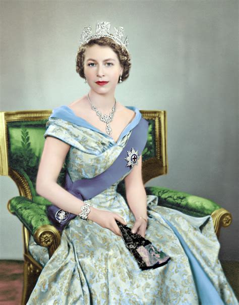 Queen Elizabeth Ii 1952 Original Picture Bringing Black And White