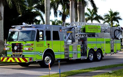 Miami Dade Fire Rescue Sutphen Sph 100 Sutphen Corporation Fire