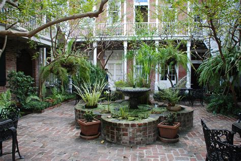 New Orleans Courtyard Gardens Beautiful Flower Arrangements And