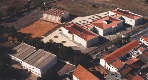 See more of escola secundária dr. Escola Básica e Secundária José Gomes Ferreira - Ferreira ...
