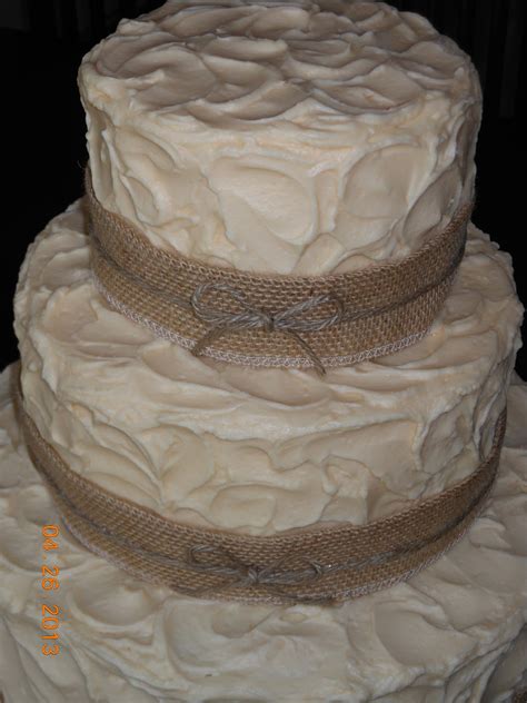Its A Piece Of Cake Rustic Burlap Wedding Cake