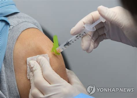 (서울=연합뉴스) 노재현 기자 = 미국이 남아도는 신종 코로나바이러스 감염증(코로나19) 백신을 다른 국가들에 지원해야 한다는 목소리가 갈수록. '백신접종 인센티브' 이르면 오늘 발표…고령층부터 적용될듯 ...