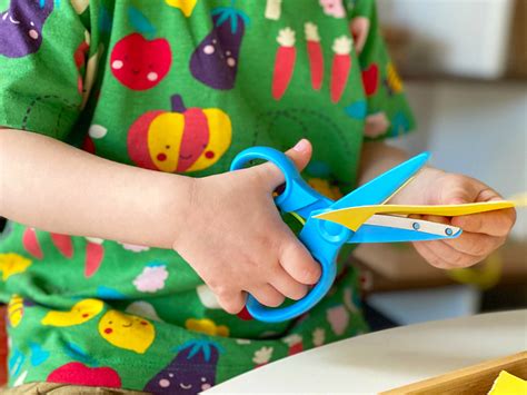 What Are The Best Scissors For Montessori Toddlers We Road Test 10