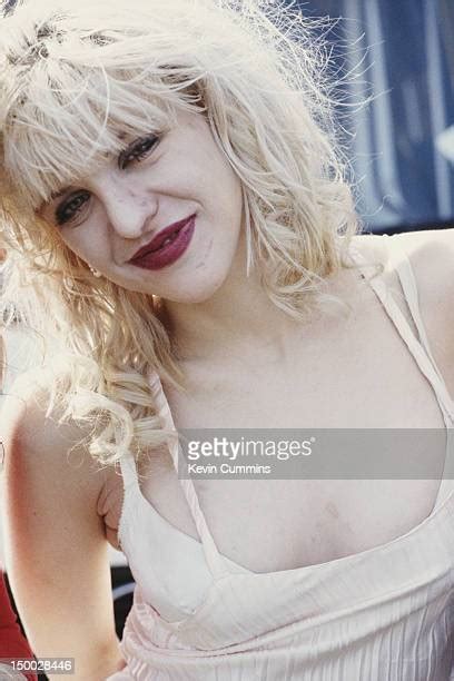 Courtney Love Hole Photos Et Images De Collection Getty Images