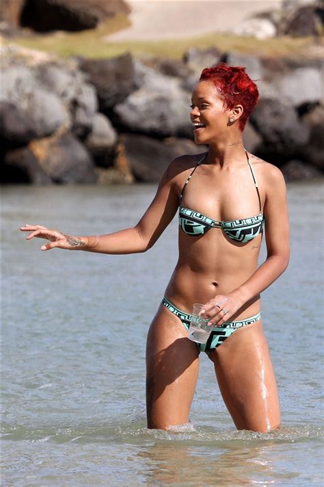 Rihanna Showing Her Ass In A Sexy Bikini Celeb Jihad